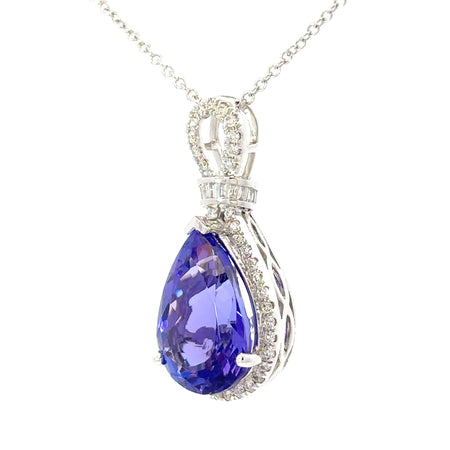 E.H. Collection Pendant w/Chain