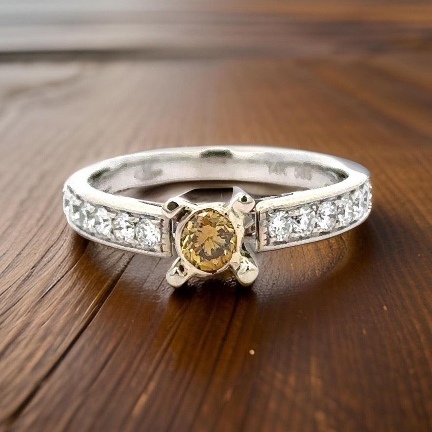 Maya Lianna Ring