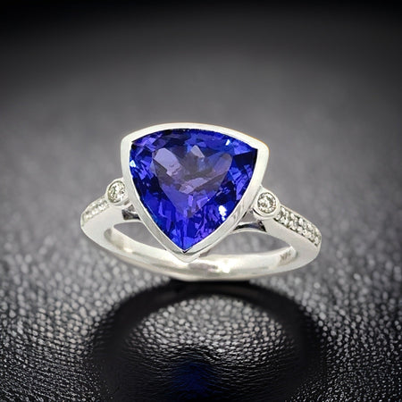 E.H. Collection Ring